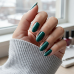 11 Lacquer Colours Popular Everywhere This Winter for a Clean Contemporary Appearance