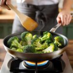 Goodbye steaming : the best way to cook broccoli to keep nutrients plus easy recipes to try