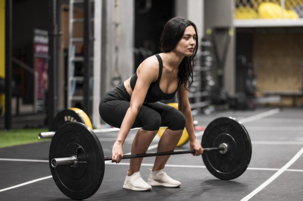 woman-training-with-weightlifting