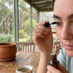 Natural Household Oils That Help Grow Thicker Eyebrows and Eyelashes Safely at Home