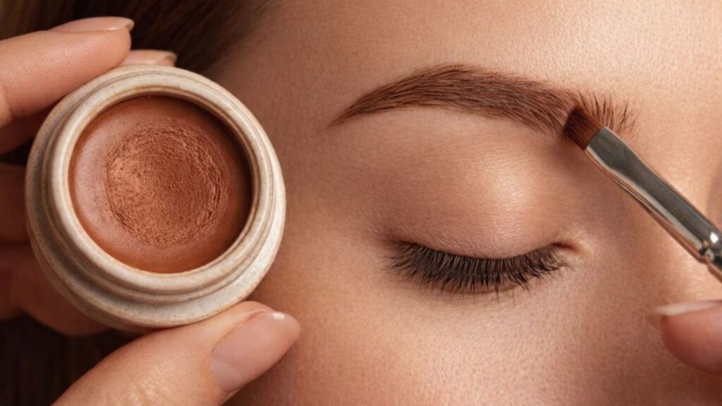 Homemade Eyebrow Gel Using Aloe and Cocoa Creates Soft Natural Hold Without Harsh Chemicals